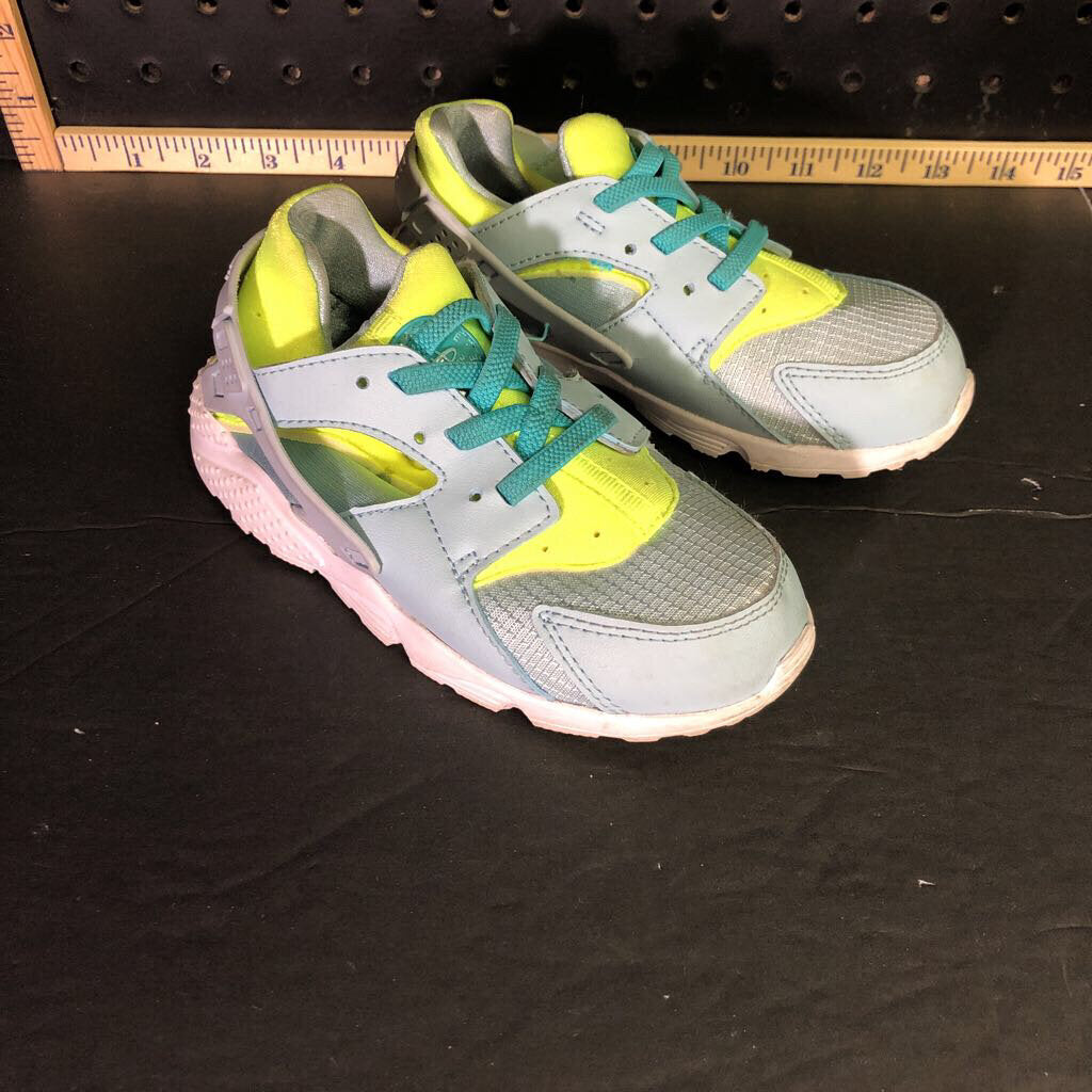 girls Huarache sneakers