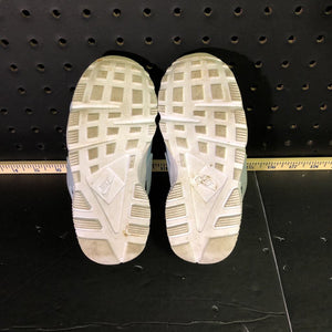 girls Huarache sneakers