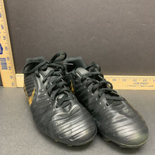 Load image into Gallery viewer, Boy&#39;s Tiempo Soccer Cleats
