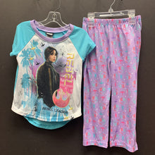 Load image into Gallery viewer, &quot;Rebel Leader&quot; 2pc sleepwear
