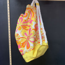 Load image into Gallery viewer, Drawstring hand bag
