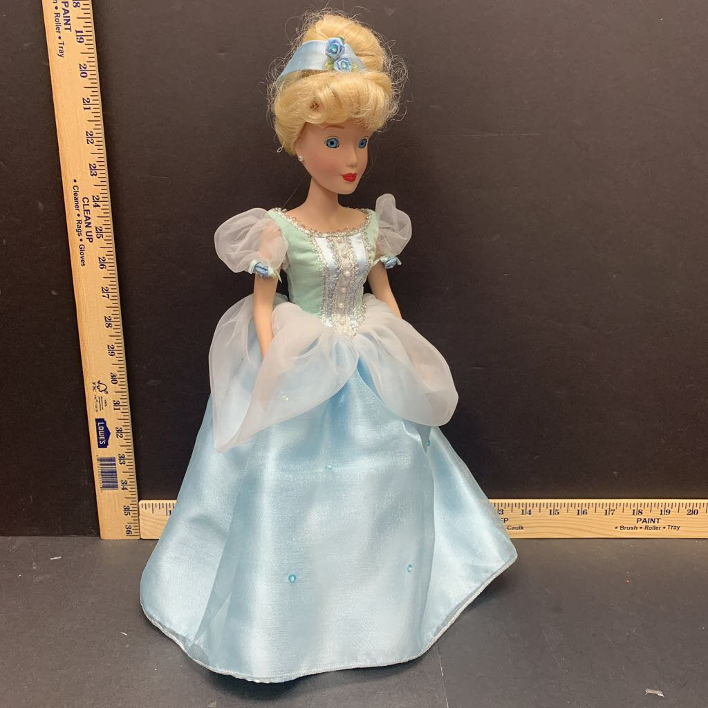 Collectible Porcelain Cinderella doll w/stand