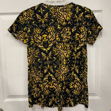 Load image into Gallery viewer, flower tunic top
