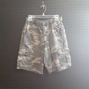 camo cargo shorts