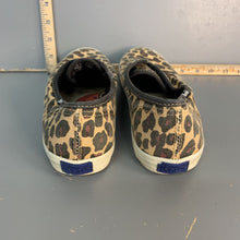 Load image into Gallery viewer, womens lepoard print sneakers
