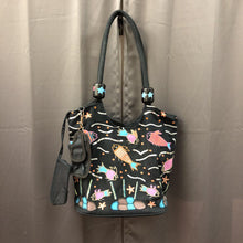 Load image into Gallery viewer, fish w/sequins hand bag
