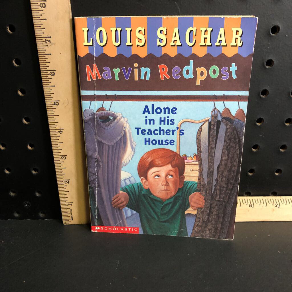 Alone in His Teacher's House(Marvin Redpost)(Louis Sachar)-series