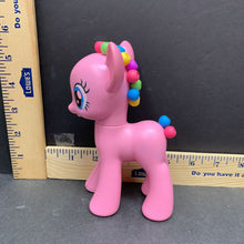 Load image into Gallery viewer, pinkie pie w/ hair beads accessories
