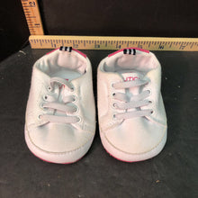 Load image into Gallery viewer, girls crib shoes
