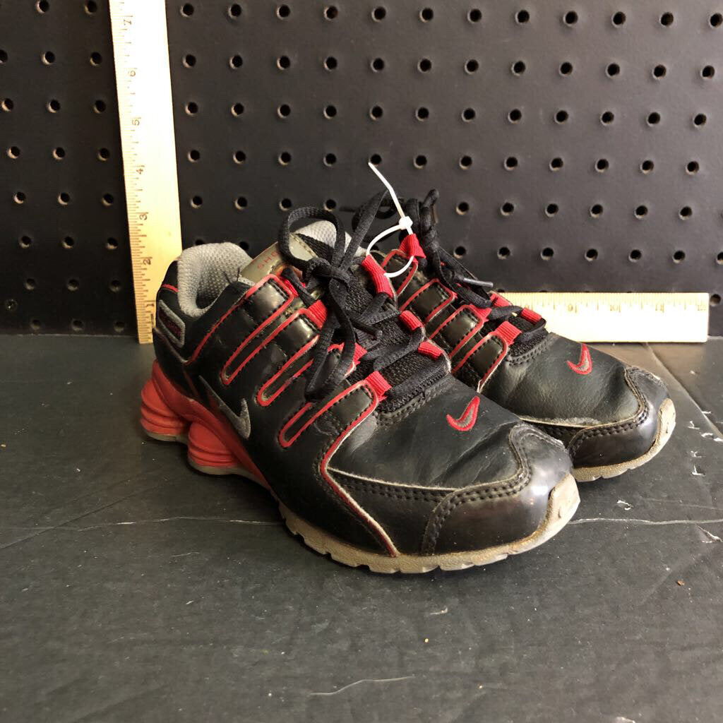 Boy's shox sneakers