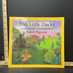 Five Little Ducks (Pamela Paparone) -paperback