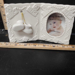 Photo frame w/ Baby Booties
