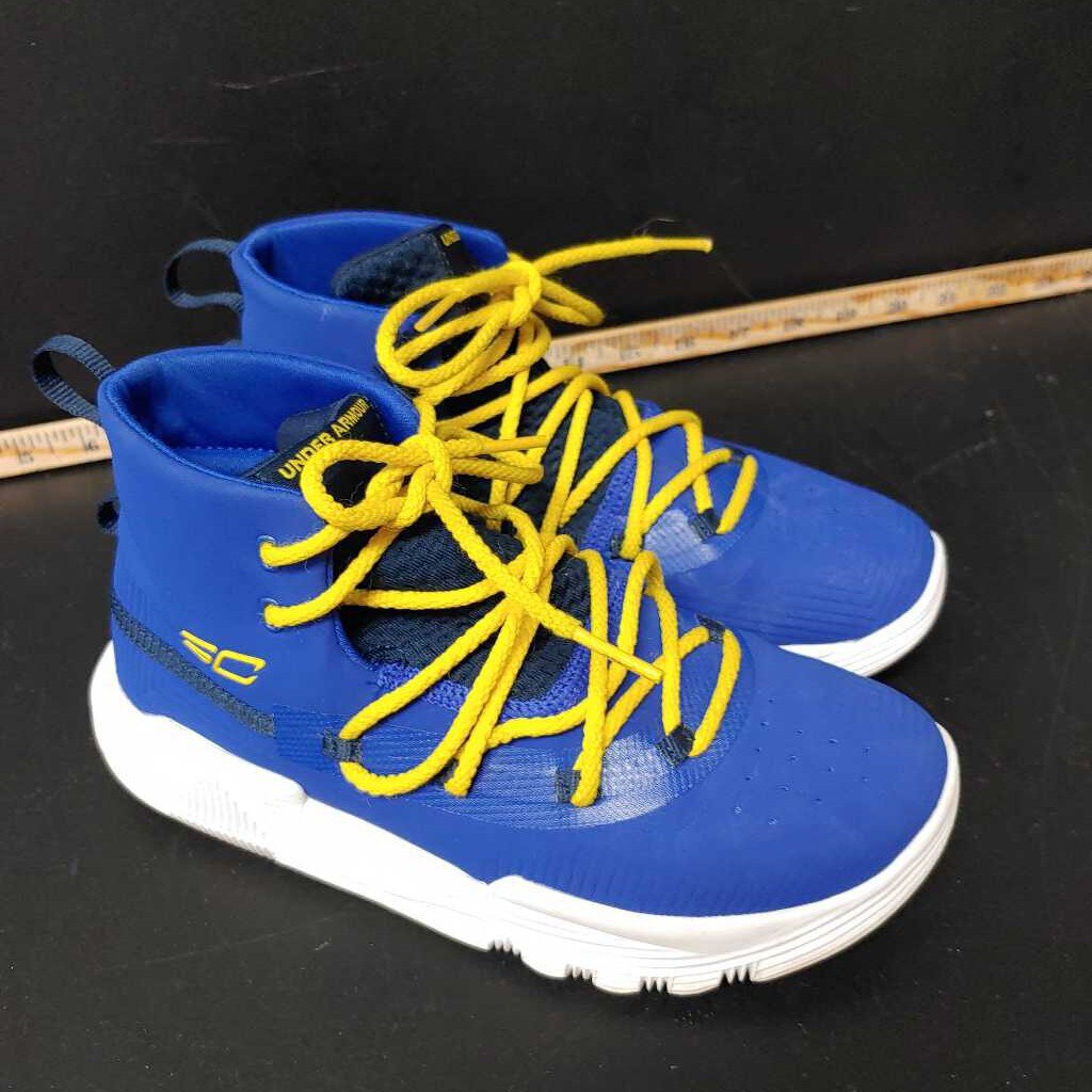 boys Curry SC 3ZerO 2 Basketball Shoes