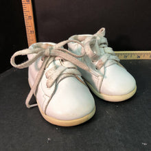 Load image into Gallery viewer, Boy walking shoes
