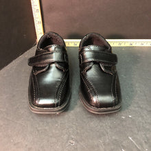 Load image into Gallery viewer, Boy dress shoes
