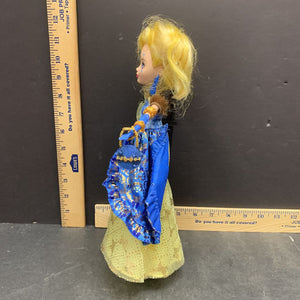 Limited Edition Collectible Blondie Locks Thronecoming Doll