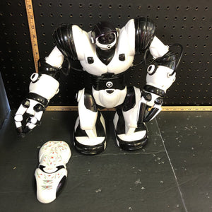 Rare humanoid robot w/remote