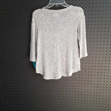 Load image into Gallery viewer, Knit half button top
