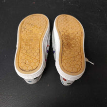 Load image into Gallery viewer, Girls polka dot slip on sneakers
