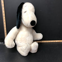 Load image into Gallery viewer, stuffed snoopy
