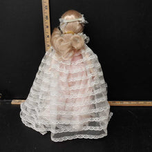 Load image into Gallery viewer, Collectible vintage Cinderella doll
