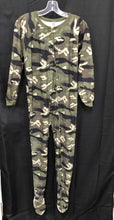 Load image into Gallery viewer, Camo zip up sleepwear
