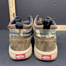 Load image into Gallery viewer, Boys camo hightop sneakers
