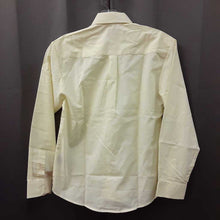 Load image into Gallery viewer, Button down shirt
