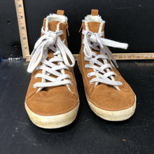 Load image into Gallery viewer, Boys high top sneakers
