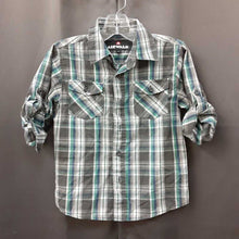 Load image into Gallery viewer, plaid button down shirt
