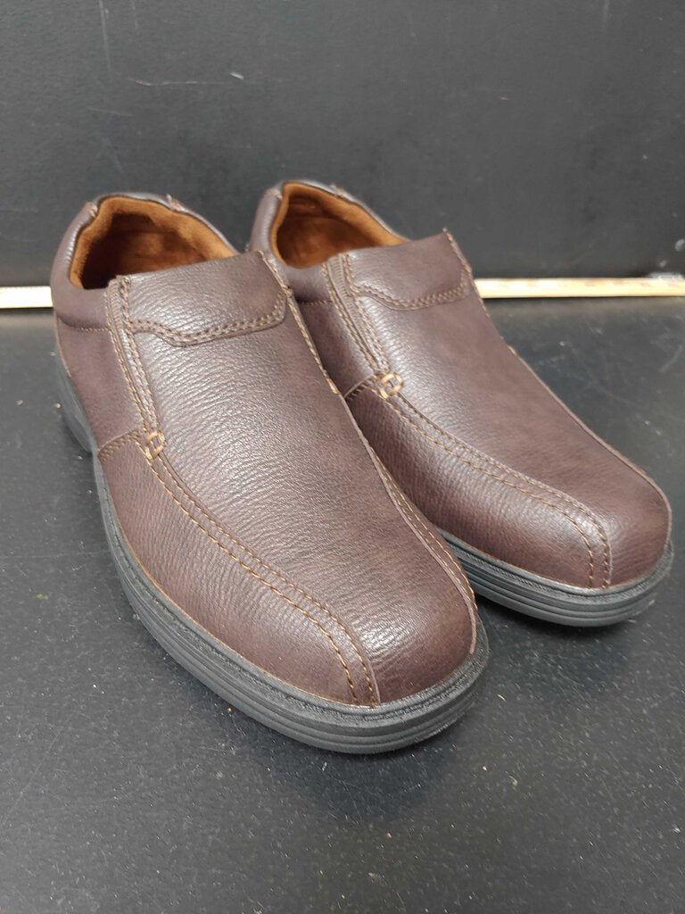 Mens dress shoes (NEW)