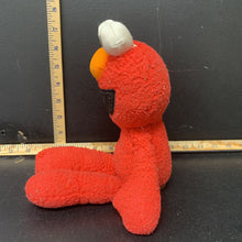 Load image into Gallery viewer, Plush elmo
