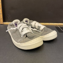 Load image into Gallery viewer, Girls sneakers w/sparkly heels
