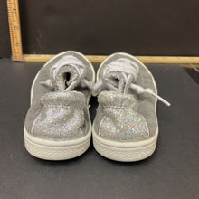 Load image into Gallery viewer, Girls sneakers w/sparkly heels
