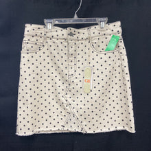 Load image into Gallery viewer, Polka dot skirt (new)
