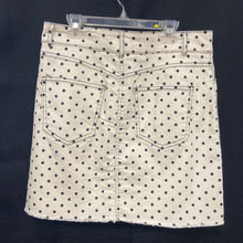 Load image into Gallery viewer, Polka dot skirt (new)
