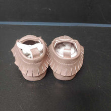 Load image into Gallery viewer, Girls slip on shoes
