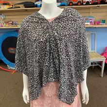 Load image into Gallery viewer, cheetah print nursing cover(Leading Lady)
