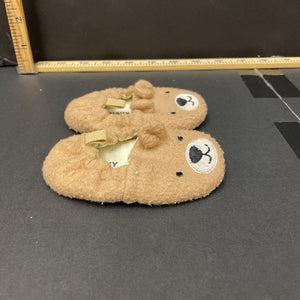 Girls fuzzy bear slippers