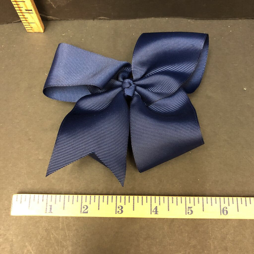 Solid hairbow clip