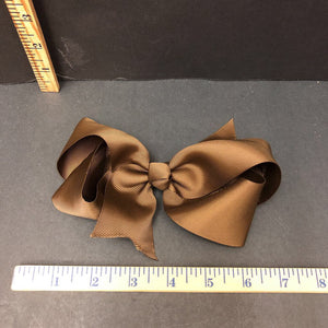 Solid hairbow clip