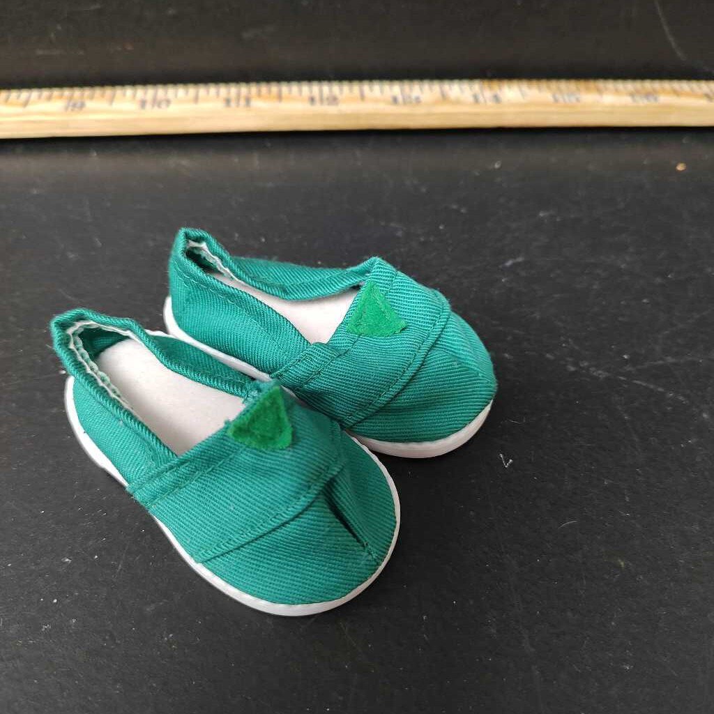 Canvas slip on shoes for 18