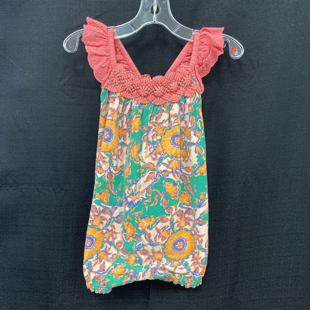 Floral outfit w/lace sleeves