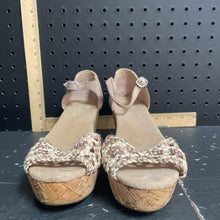 Load image into Gallery viewer, Girls braided wedges
