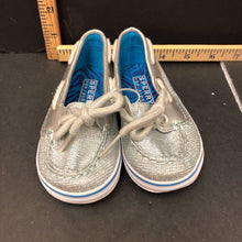 Load image into Gallery viewer, Girls sparkly boat shoes
