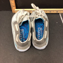 Load image into Gallery viewer, Girls sparkly boat shoes
