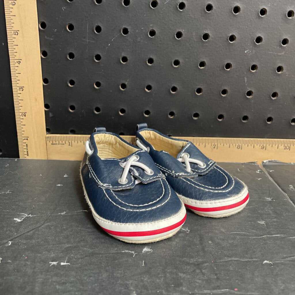 Boys slide on shoes