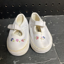 Load image into Gallery viewer, Girls Floral Shoes
