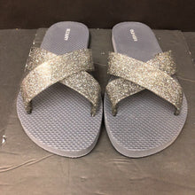 Load image into Gallery viewer, Girls glitter strap flip flops

