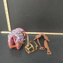 Load image into Gallery viewer, Horse Saddle, Bridle ,Cover for 18&quot; dolls
